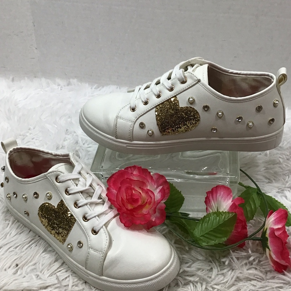 C Comfort White and Gold Heart Embellished Women's Sneakers 11M